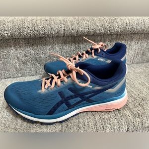 ASICS GT1000 Women’s Running Shoes. Size 9